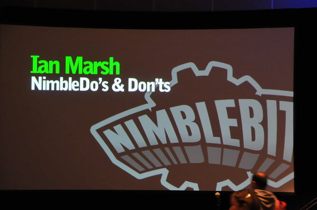 スマートフォン向けゲームで人気を誇るNimbleBitのIan Marsh氏が、ゲーム制作において成すべきことと回避すべきことを端的に伝えるセッションが開かれました。題して、