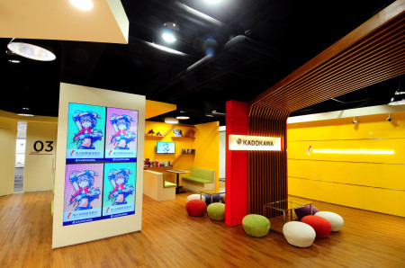 ソーシャルゲームのイラストレーション制作を手がける  株式会社MUGENUP  が、  KADOKAWA Contents Academy株式会社  と業務提携契約を締結すると発表した。