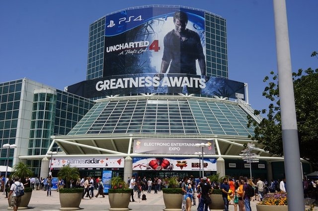 筆者は今年、米国ロサンゼルスで6月16日〜18日に開催された世界最大のビデオゲーム見本市、E3 2015に参加する機会に恵まれました。そこで今回のコラムでは、今回のE3の特徴とそこから示唆されたこれからの潮流について筆者なりの視点で言及していきます。