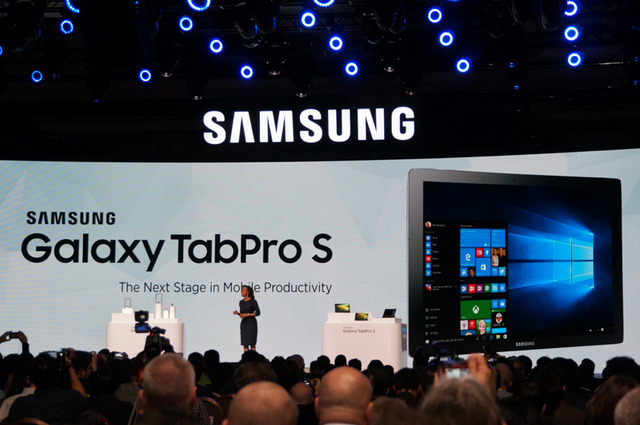 Galaxy Tab初のWindows 10搭載機「Galaxy Tab Pro」