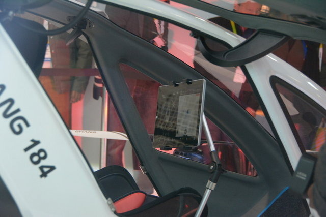 人が乗れる自律型ドローンが登場、操縦席にはタブレット端末が―中国メーカーが開発