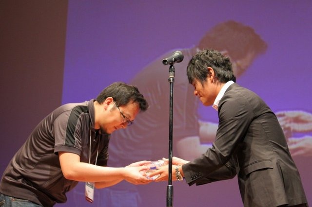 ゲームタイトルそのものではなく、そこで実現された技術を対象とした、技術の側面から開発者の功績を讃える賞、「CEDEC AWARDS 2010」の発表授与式がCEDEC2日目の夕刻に開催されました。