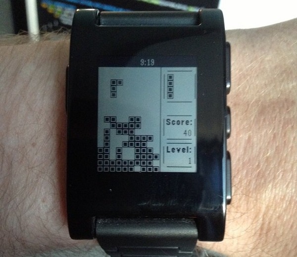  PayPal、Pebble スマートウォッチ向けモバイル決済アプリを開始