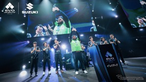 スズキ、格闘ゲーム世界大会「Evo」に協賛　日米仏3大会でコラボバイクも展示 画像