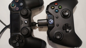 次世代機Xbox OneとPS4のコントローラーサイズを比較 画像