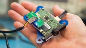 クアルコム、ドローン開発に特化した「Snapdragon Flight」発表……4K撮影にも対応 画像