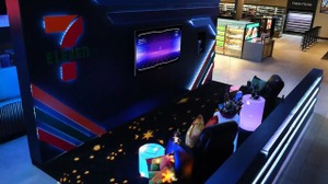 PS5をオールナイトでプレイし放題のレンタルラウンジ、米セブンイレブンの店舗内にオープン―ゲーマー向けの試験店舗 画像