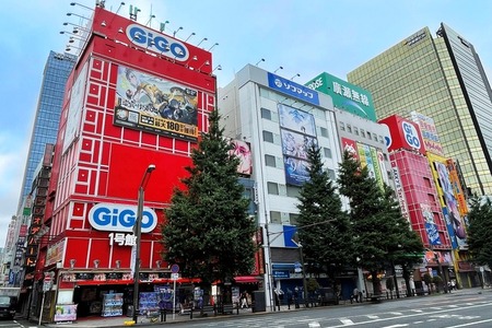 「GiGO 秋葉原1号館」33年の歴史に幕。“アキバ”の赤いランドマークがファンに見守られ、ついに営業最終日 画像