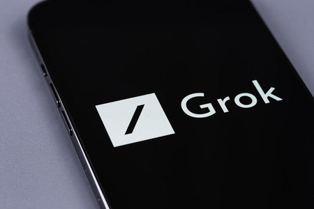 イーロン・マスク、Grokの強化にOpenAIのモデルを「蒸留」したことを認める 画像