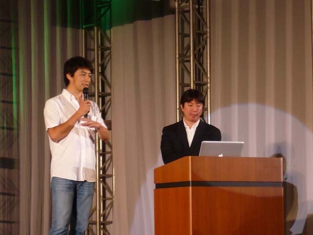 携帯ゲーム機の躍進が目立つ東京ゲームショウ（TGS）2009。iPhoneはアップルによる「ゲーム機宣言」でニンテンドーDSやPSPに続く勢力となりそうですが、その魅力を語る「iPhoneから見たゲームの未来」というステージが開催されました。