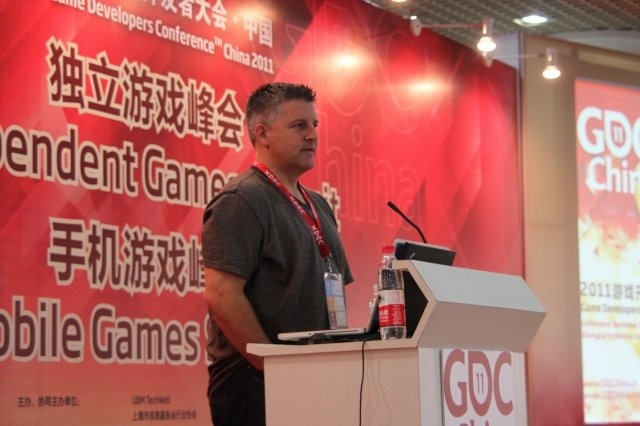 GDC China最終日、Mobile Games Summitのプログラムで登壇した米Z2LiveのDavid B. Bluhm社長兼CEOは「5 Keys to Making Mobile Games Inherently Social」(モバイルゲームを本質的にソーシャルにする5つの方法)と題した講演を行いました。