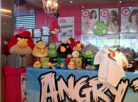 12月11日はフィンランドの  Rovio Entertainment  が提供する人気ゲームアプリ「Angry Birds」の誕生日！そこで今年は東京でも公式イベントが開催されました。