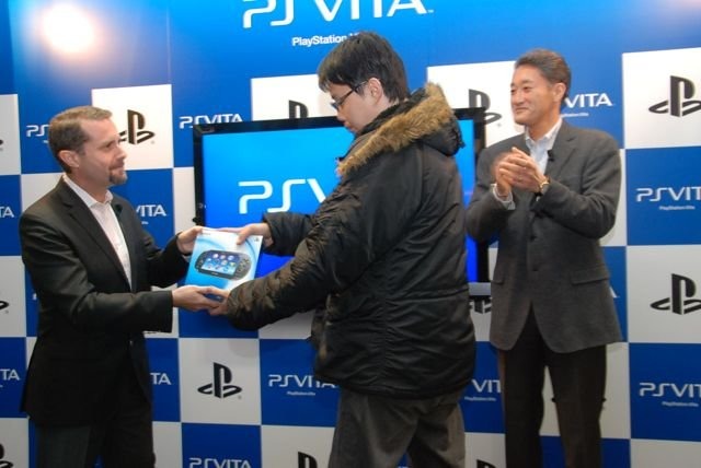 2011年12月17日。全世界に先駆けて日本で発売された「PlayStation Vita」の発売日にあわせて、ソニー・コンピュータエンタテインメントは「PlayStation Vita SHIBUYA TSUTAYA発売カウントダウンイベント」を、TSUTAYA渋谷店で開催しました。