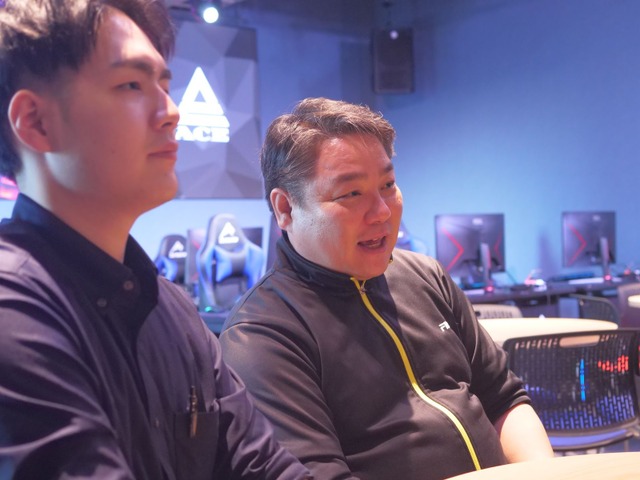 なぜ親子でeスポーツカフェを作ったのか？「e-sports place MAKUHARI ACE」代表＆店長インタビュー