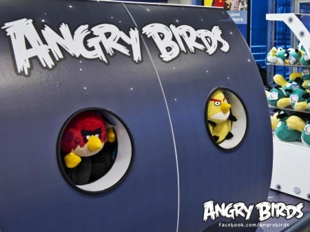 人気ゲームアプリ「Angry Birds」を提供するフィンランドの  Rovio Entertainment  が、同国のヘルシンキ・ヴァンター国際空港内に『Angry Birds』ショップをオープンした。