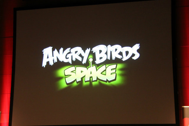 『Angry Birds』が世界的な大ヒットとなったフィンランドのRovio Entertainment。バレンタインデーに合わせて、Fecebookでも『Angry Birds』をリリース。Fecebook版はAdobeのFlashを用いて開発されたそうです。「ADC MEETUP Round 4」では、同社で日本代表を務めるAntti