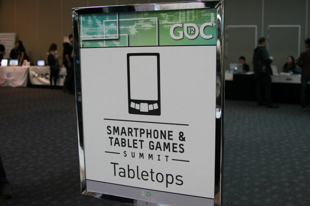 初日と二日目に開催されている「Smartphone & Table Games Summit」に合わせて、簡易ブースで関連商品を紹介する