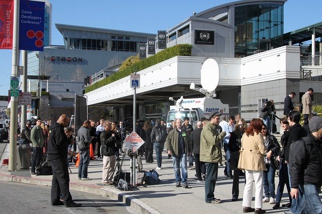 アップルは現地時間8日の10時(日本時間3時)より「Yerba Buena Center for the Arts」にて新型iPadの発表を行います。