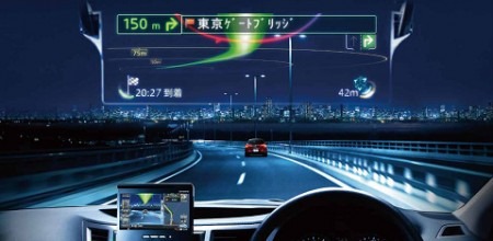 パイオニア  が、世界初となるAR（拡張現実）情報をフロントガラスの前方に映し出す「AR HUD（ヘッドアップディスプレイ）ユニット」を搭載したカーナビゲーションシステム サイバーナビを発売すると発表した。