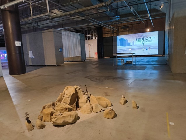 ゲーム史に残る初のLGBTQゲームも遊べる！横浜で開催中の展覧会「Under commons / アンダーコモンズ」レポート