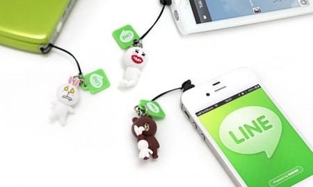 NHN Japan株式会社  が、同社が運営するスマートフォン向け無料通話・メールアプリ「  LINE  」のリアルグッズ展開を開始すると発表した。第一弾としてLINEスタンプの人気キャラのストラップを発売する。
