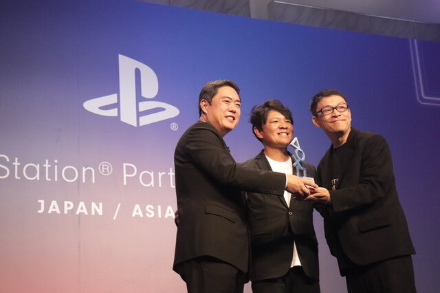 『モンハンワイルズ』3冠達成！辻本P・徳田Dが語る「発売直後の反省」や『FF14』コラボの反響ー「PS Awards 2025」合同インタビュー