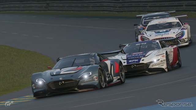 SPK eスポーツ・レーシングチームとサポートチームが、JEGT最終戦で史上初のワンツーフィニッシュを達成