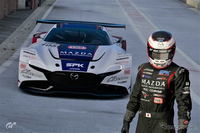 SPK eスポーツ・レーシングチームとサポートチームが、JEGT最終戦で史上初のワンツーフィニッシュを達成