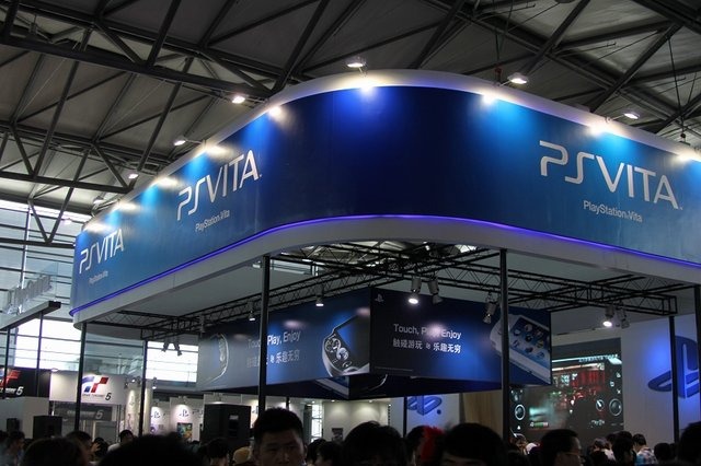 昨年は出展を取り止めていたソニー・コンピューターエンタテインメントアジアがChina Joyに復活しました。プレイステーションカラーであるブルーに染まったブースではPSVitaがフィーチャーされていました。