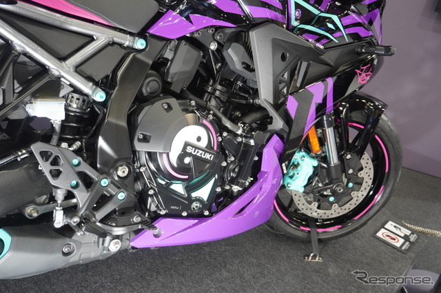 『ストリートファイター6』とコラボレーションした『GSX-8R Tuned by JURI』（大阪モーターサイクルショー2025）