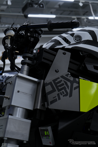 シミュレーター開発のプロトタイプはXR技術と実機制御を統合した二輪シミュレーター「2Xシリーズ」を出展