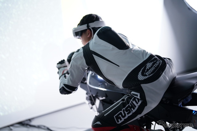 シミュレーター開発のプロトタイプはXR技術と実機制御を統合した二輪シミュレーター「2Xシリーズ」を出展