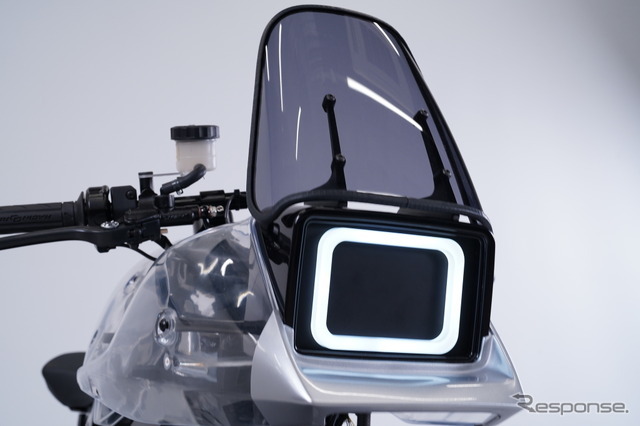 シミュレーター開発のプロトタイプはXR技術と実機制御を統合した二輪シミュレーター「2Xシリーズ」を出展