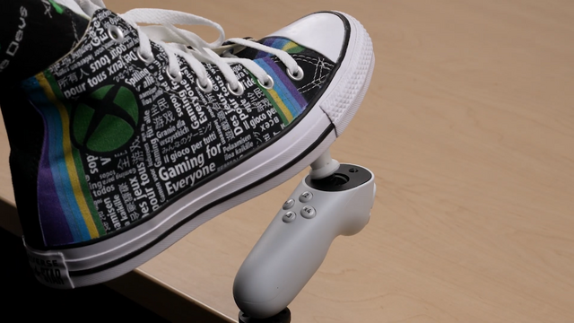 マイクロソフト、足でも遊べるスティックの3Dプリント用データ公開　Xboxコントローラ用アダプティブ サムスティック トッパー