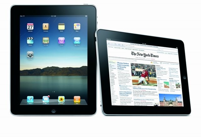 本日、サンフランシスコで開かれたカンファレンスで、Appleは長い間噂されてきたタブレット型端末「iPad」を、米国向けに正式発表しました。