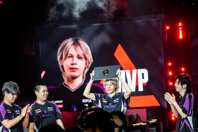eスポーツワールドカップ『Apex Legends』で「UNLIMIT」日本人チーム初の世界優勝！「本当に夢みたい」…ZETA DIVISIONとの一騎打ちを制す