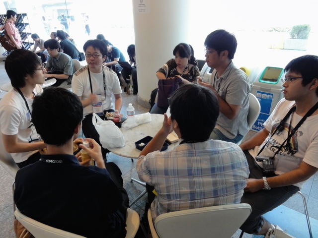国際ゲーム開発者協会日本（IGDA日本）は、CEDEC2012でスカラーシッププログラムを実施しました。会期中は連日メンターミーティングが行われたほか、8月23日(木)には都内のゲーム会社を見学するスタジオツアーも実施されました。