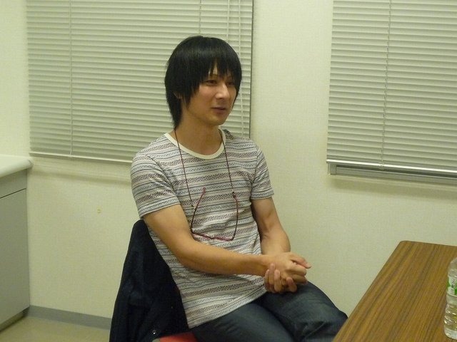 東京藝術大学 千住キャンパスにて開催された、ゲーム音楽シンポジウム『「ゲーム音楽」の現在形』。その出演を終えたばかりのゲーム音楽作曲家、光田康典氏に直撃インタビューを敢行しました。