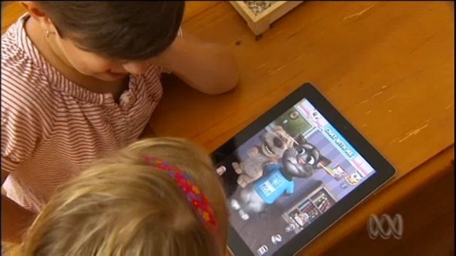 オーストラリアのクイーンズランド大学のダニエル・ジョンソン教授のチームが行った最新の調査で、子どもはテレビを見るよりもゲームをする方が良い影響を与えるとする結果が公表されました。