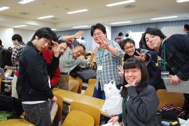 初対面の参加者同士でグループを作り、限られた時間内にゲーム制作を行う世界規模のサバイバルイベント「GlobalGameJam2013」。国内では東京や沖縄など14会場を舞台に、2013年1月25日（金）〜27日（日）まで開催されました。