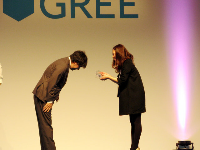 グリーは、「GREE Platform Award 2012」を3月7日に開催しました。「GREE Platform Award」は、GREEのプラットフォームにおいて、多くのユーザーに支持されたタイトルを表彰するという催しです。