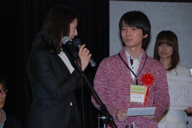 第6回福岡ゲームコンテスト授賞式が1月5日、九州大学で開催され、大賞に対戦陣取りアクションゲーム『DominAREA』 が輝きました。