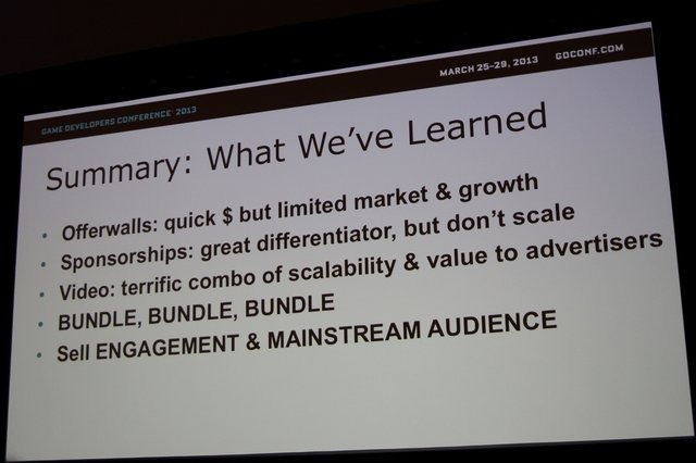 米ソーシャルゲーム大手のジンガのJoshua Burgin氏とJeffery Colen氏は「Put the Payer in Player: Monetizing Games Through Scalable Advertising」と題して、ゲームの収益源としての広告についてジンガのこれまでの取り組みを説明しました。