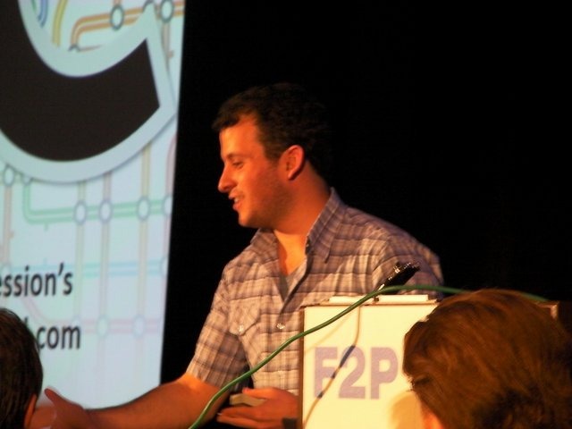GDC2013開催日の2日目。Ethan Levy氏によるF2Pゲームにおけるゲームデザイナー向けのビジネスデザインレクチャー「Game Design is Business Design」が行われました。