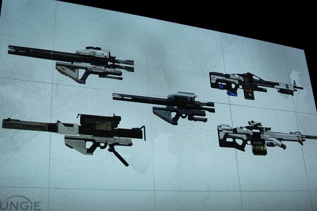 プレイステーション4での発売も決定した、Bungieが取り組む新作アクションシューター『Destiny』。GDC 4日目の28日、同社のChristopher Barrett氏とJoe Staten氏が「Brave New World: New Bungie IP」と題して講演を行い、膨大な量のアセットを紹介しながらゲームの世界