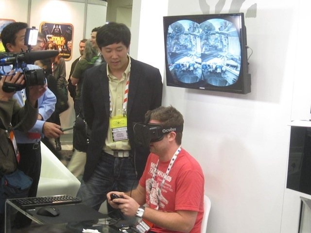 GDC2013で一躍注目を集めたのが、PC向けヘッドマウントディスプレイ（HMD）の商品開発を行うベンチャー企業、Oculusです。