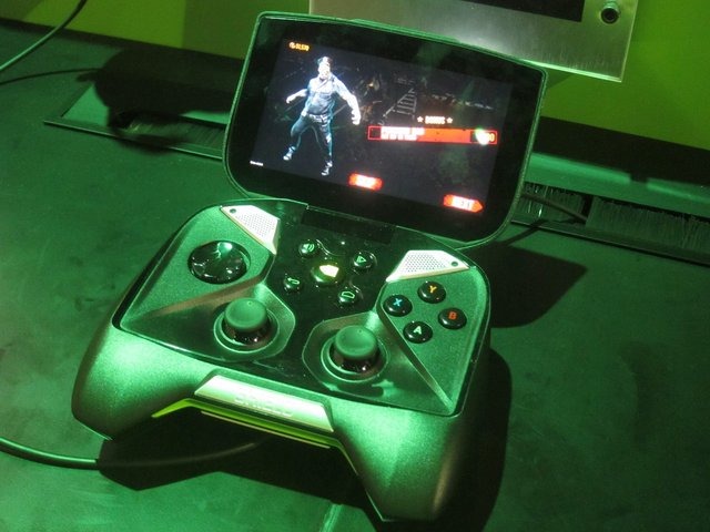 米チップメーカー大手のNVIDIAがリリースする携帯ゲーム機「Project SHIELD」。1月のCESで電撃的に発表され、3月のGDC前後で実機が登場。