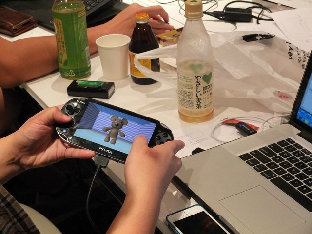 7月20日から21日にかけてデジタルハリウッド大学にて「PlayStation　Mobile GameJam 2013 Summer」が開催されました。先日レポートしたとおり、本イベントはPlayStation Mobile向けのゲームを2日間という短時間で制作するGameJamです。今回は2日目に行われた中間発表の