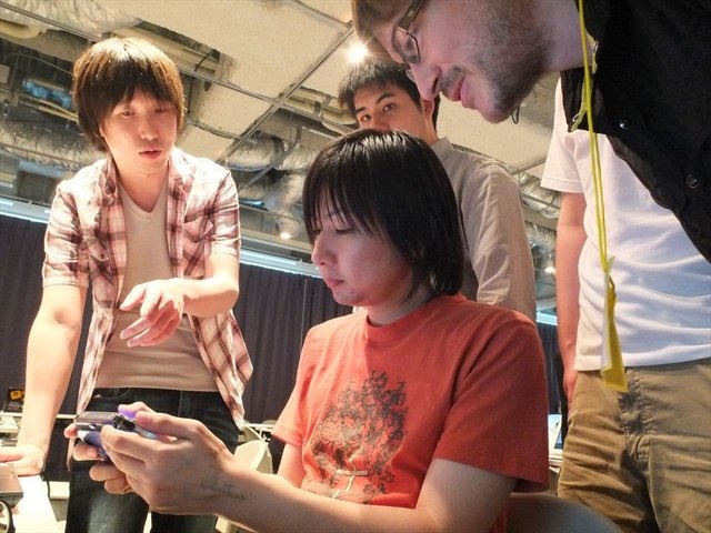 7月20日から21日にかけてデジタルハリウッド大学にて「PlayStation　Mobile GameJam 2013 Summer」が開催されました。本イベントはPlayStation Mobile向けのゲームを2日間という短時間で制作するGameJamです。2日目の21日の16時には、完成発表が行われました。