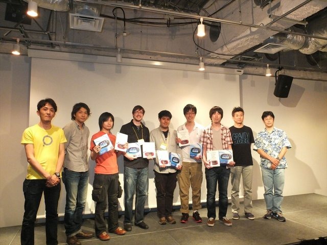 7月20日から21日にかけてデジタルハリウッド大学にて「PlayStation　Mobile GameJam 2013 Summer」が開催されました。本イベントはPlayStation Mobile向けのゲームを2日間という短時間で制作するGameJamです。2日目の21日の16時には、完成発表が行われました。